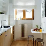 Serenity - Old Town I Free Street Parking I Balcony 아파트